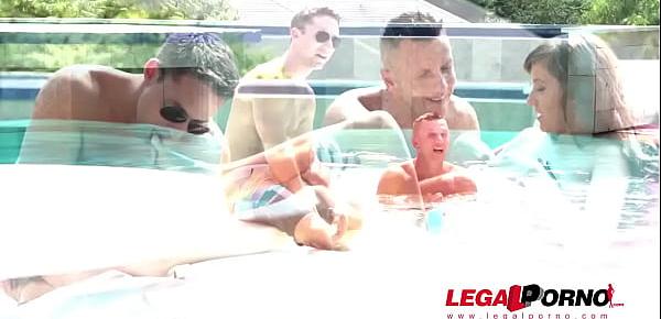  Poolside double penetration shows Cindy Loarn fucked balls deep by two studs GP643